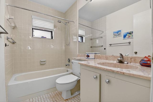 6262 Tall Cypress Circle, Greenacres, FL 33463