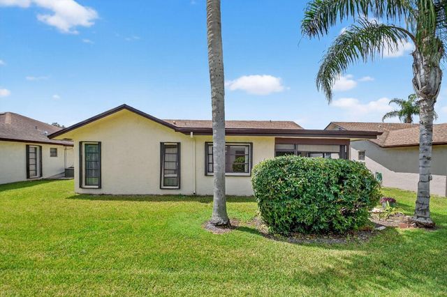 6262 Tall Cypress Circle, Greenacres, FL 33463