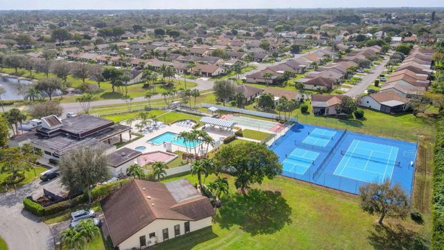 6262 Tall Cypress Circle, Greenacres, FL 33463