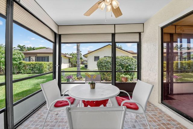 6262 Tall Cypress Circle, Greenacres, FL 33463