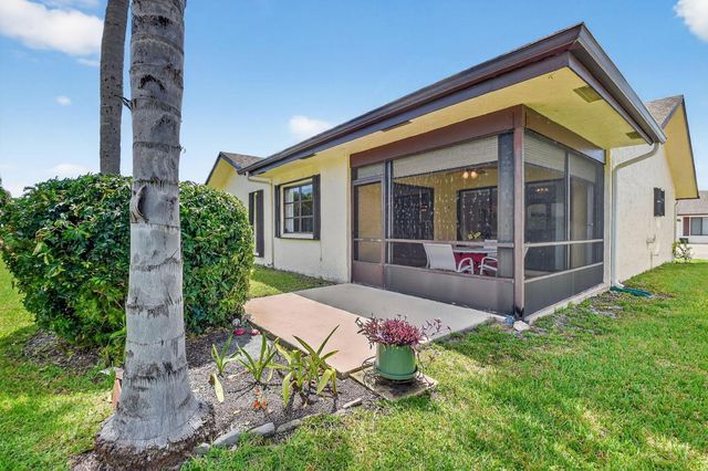 6262 Tall Cypress Circle, Greenacres, FL 33463