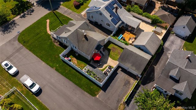 156 Fairview Avenue, Bayport, NY 11705