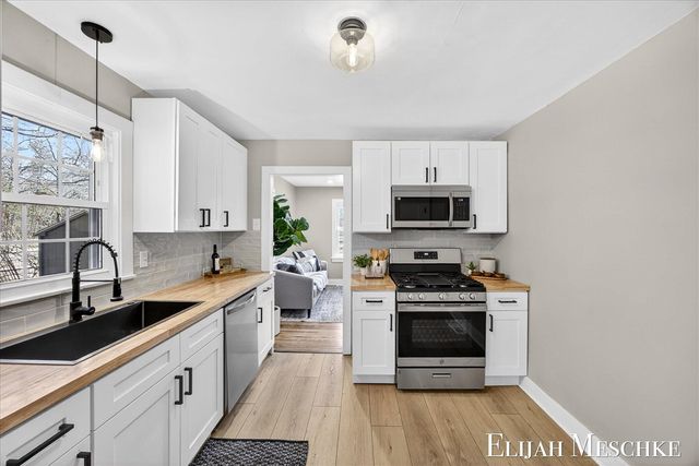 2526 Pennsylvania Avenue, Muskegon, MI 49445