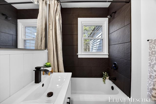 2526 Pennsylvania Avenue, Muskegon, MI 49445