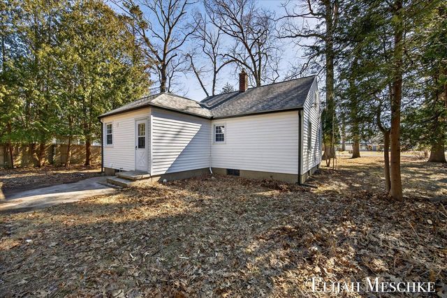 2526 Pennsylvania Avenue, Muskegon, MI 49445