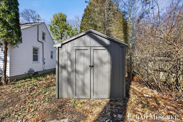 2526 Pennsylvania Avenue, Muskegon, MI 49445