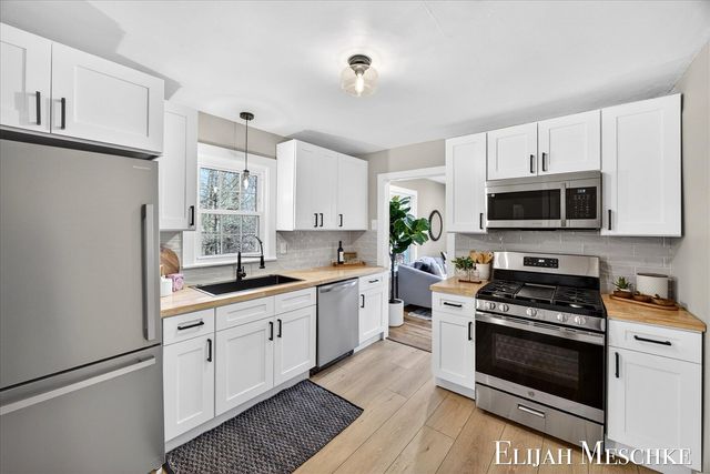 2526 Pennsylvania Avenue, Muskegon, MI 49445