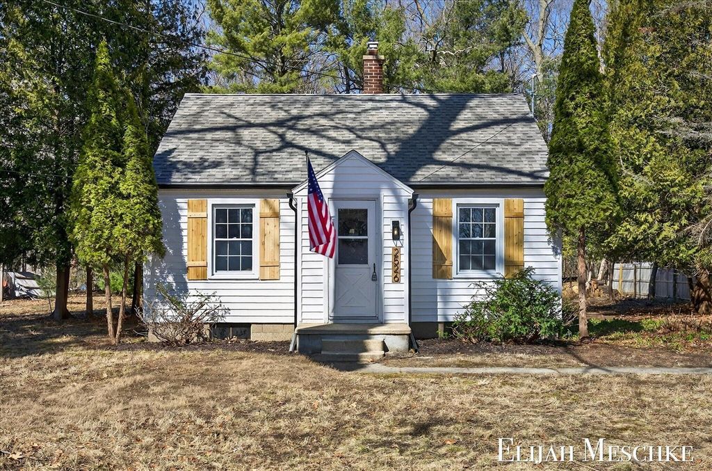 2526 Pennsylvania Avenue, Muskegon, MI 49445