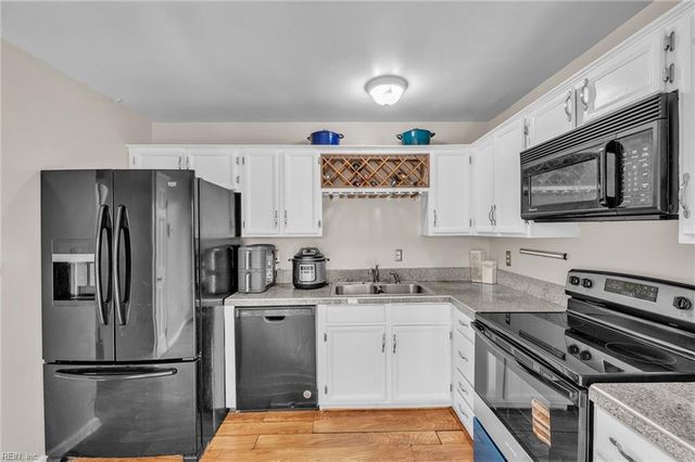 4121 Maycox CT, Virginia Beach, VA 23453