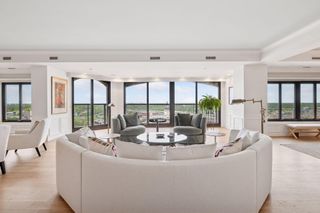 1201 Yale Place 2102, Minneapolis, MN 55403