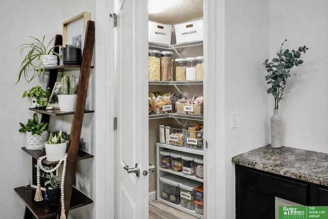 16440 Cary Street, Omaha, NE 68136