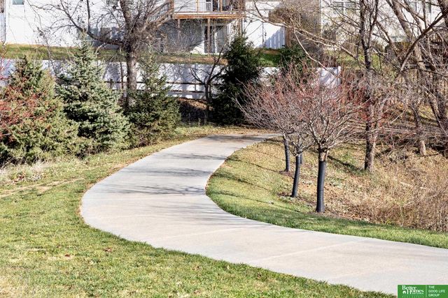 16440 Cary Street, Omaha, NE 68136