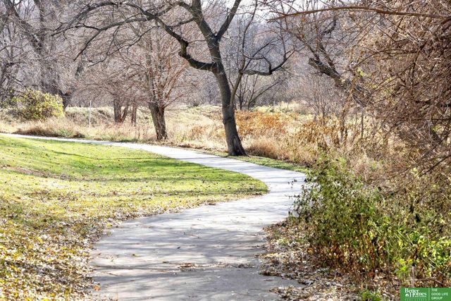 16440 Cary Street, Omaha, NE 68136