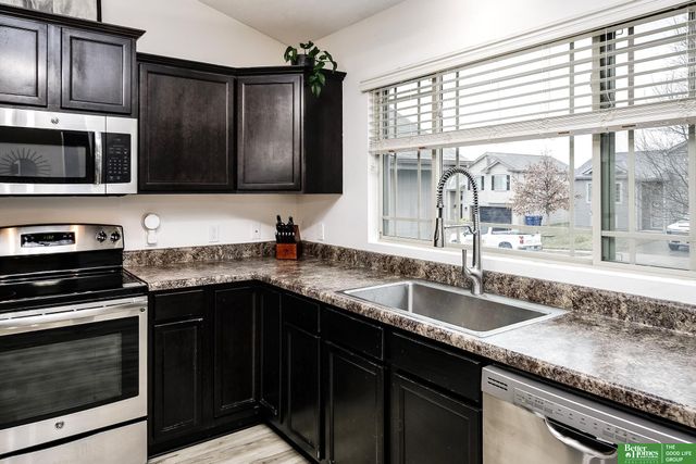 16440 Cary Street, Omaha, NE 68136