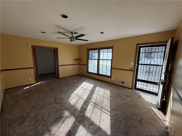 8200 E 104th Terrace, Kansas City, MO 64134