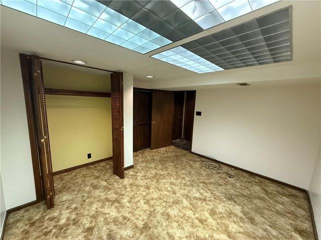 8200 E 104th Terrace, Kansas City, MO 64134