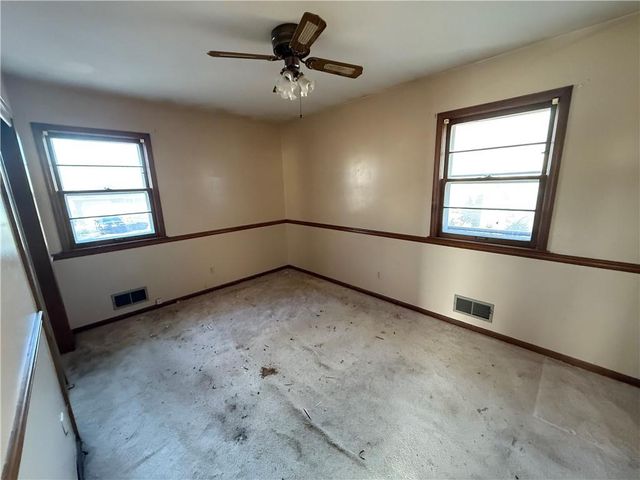 8200 E 104th Terrace, Kansas City, MO 64134