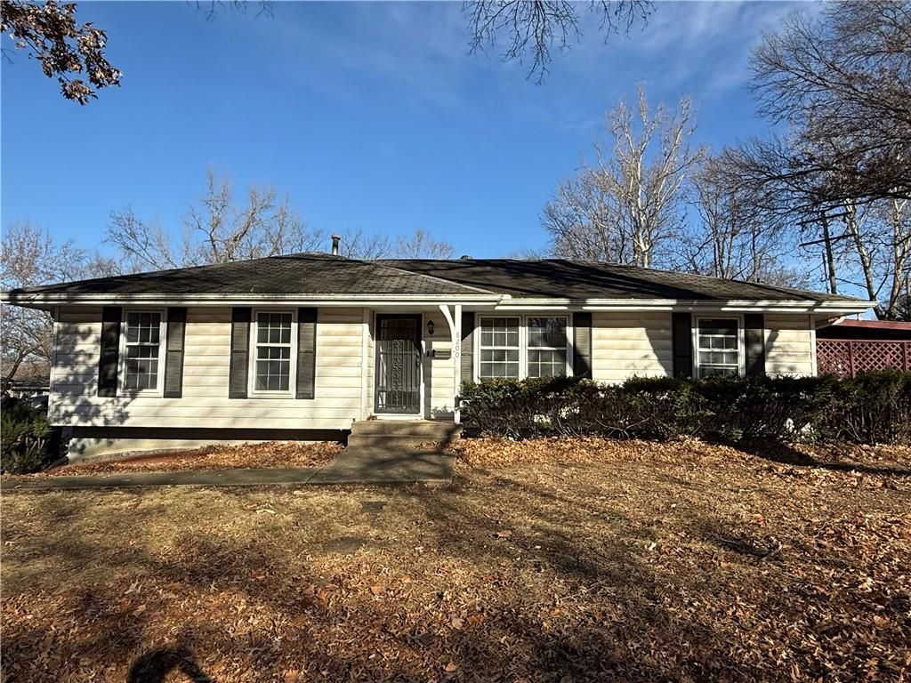 8200 E 104th Terrace, Kansas City, MO 64134