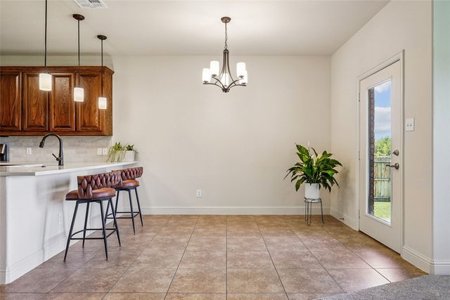 304 Creekside Trail, Argyle, TX 76226