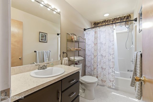 101 Foxwood Lane, Forked River, NJ 08731