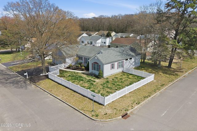 101 Foxwood Lane, Forked River, NJ 08731