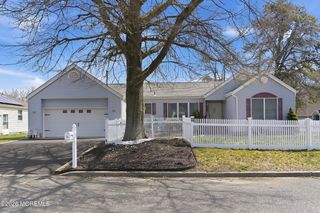 101 Foxwood Lane, Forked River, NJ 08731