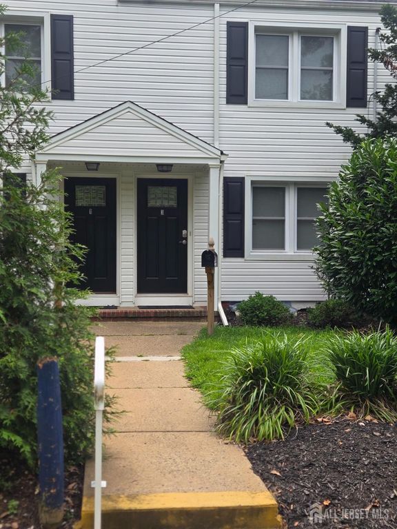 3 Elm Court, Metuchen, NJ 08840