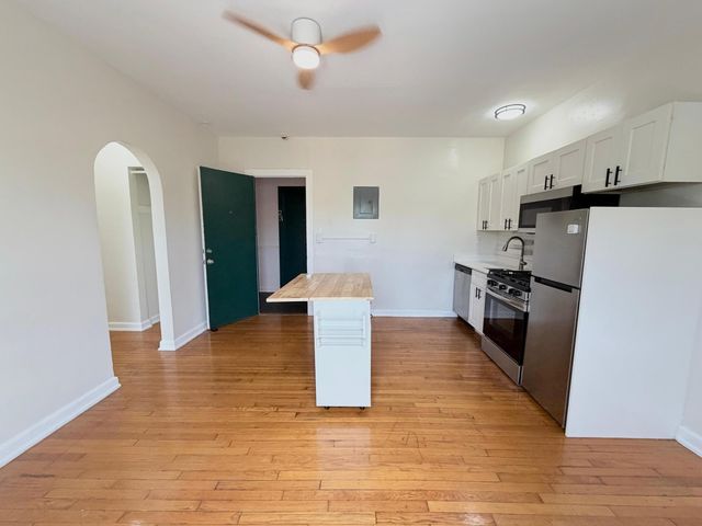 623 Park Place 15, West Palm Beach, FL 33401