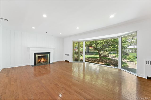 128 Moorland Drive, Scarsdale, NY 10583