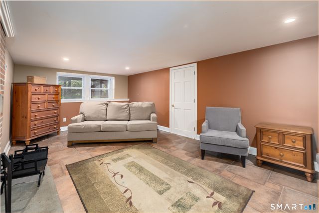 300 Ford Street, Milford, CT 06461