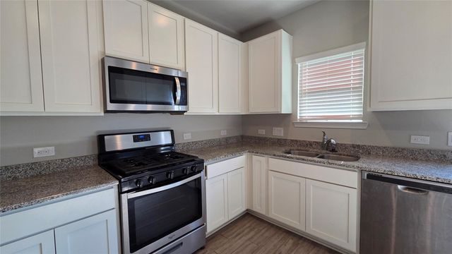 914 Redinger Ridge Drive, Houston, TX 77336