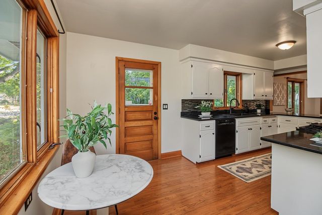6700 Hillside Lane, Edina, MN 55439