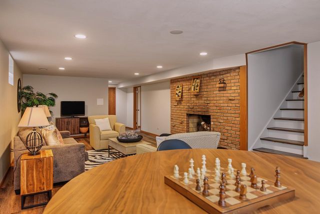 6700 Hillside Lane, Edina, MN 55439