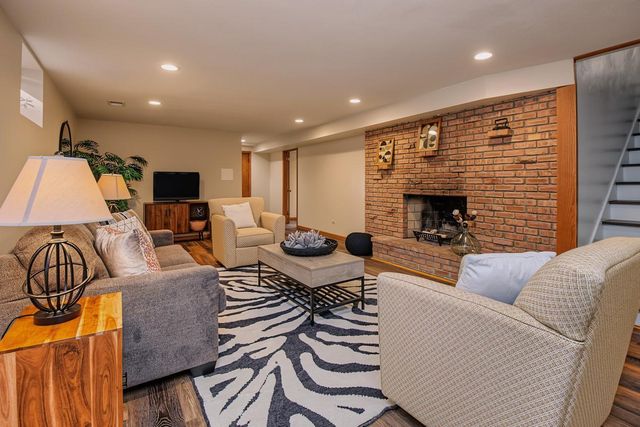6700 Hillside Lane, Edina, MN 55439