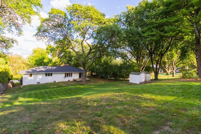6700 Hillside Lane, Edina, MN 55439