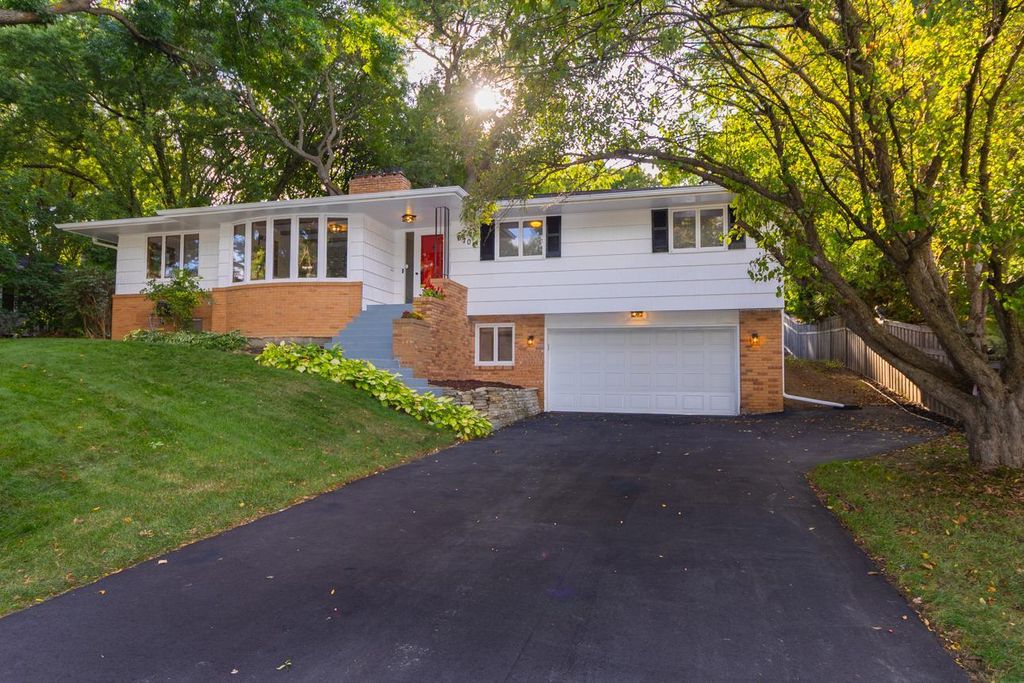 6700 Hillside Lane, Edina, MN 55439 — exterior