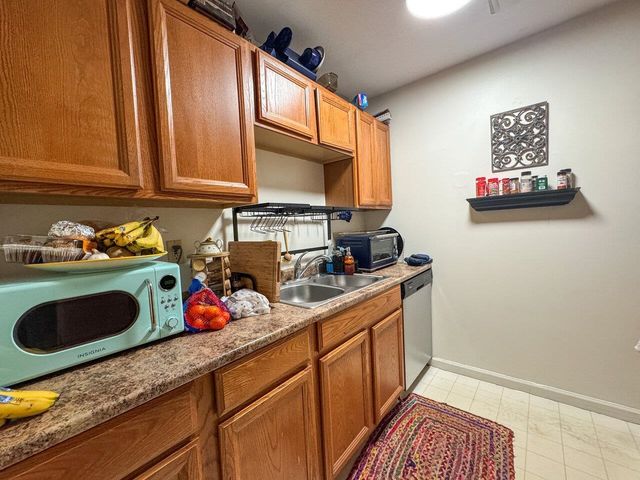 37 S Williams St Apt 313, Burlington, VT 05401