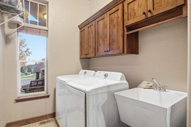 1610 W Panorama Ave, Spokane, WA 99208