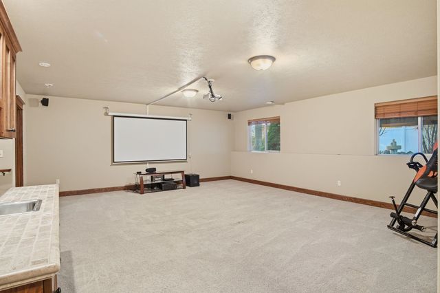 1610 W Panorama Ave, Spokane, WA 99208