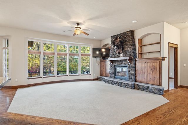 1610 W Panorama Ave, Spokane, WA 99208