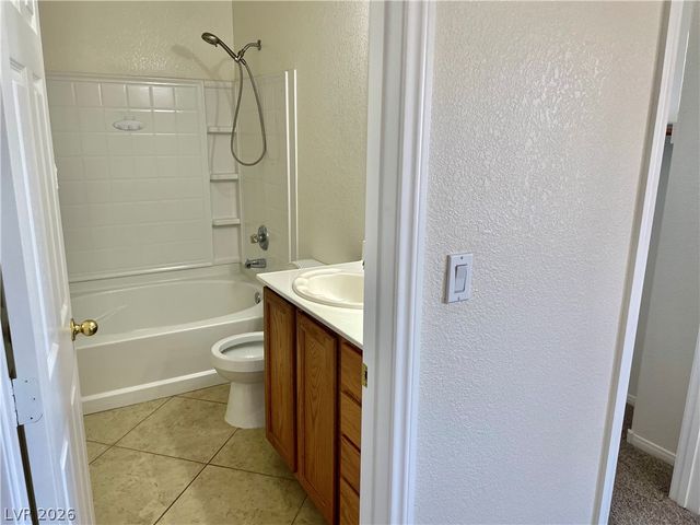 8233 Strawberry Spring Street, Las Vegas, NV 89143