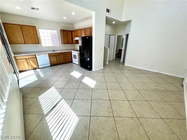 8233 Strawberry Spring Street, Las Vegas, NV 89143