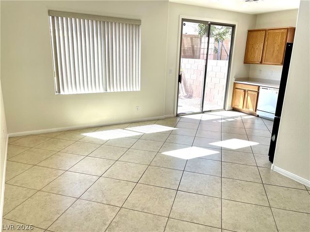 8233 Strawberry Spring Street, Las Vegas, NV 89143