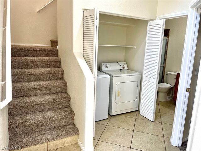 8233 Strawberry Spring Street, Las Vegas, NV 89143