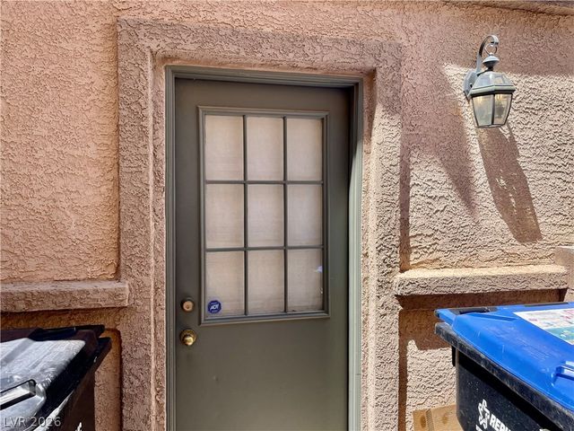 8233 Strawberry Spring Street, Las Vegas, NV 89143
