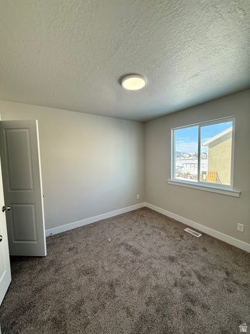 2338 E SEGO LILIY DR, Eagle Mountain, UT 84005