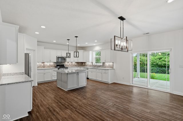 6304 Burgin Drive, Whitestown, IN 46075