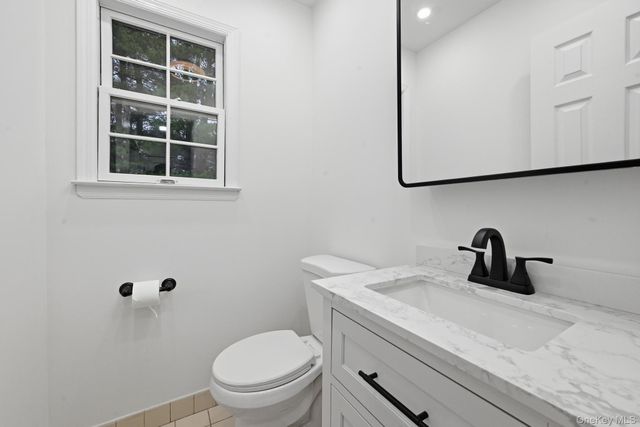 19 Sherwood Court, Ronkonkoma, NY 11779