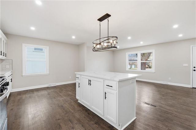 11608 Greenwood Road, Kansas City, MO 64134