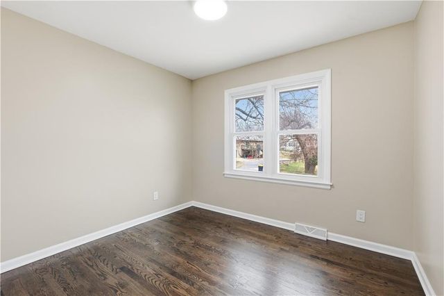 11608 Greenwood Road, Kansas City, MO 64134